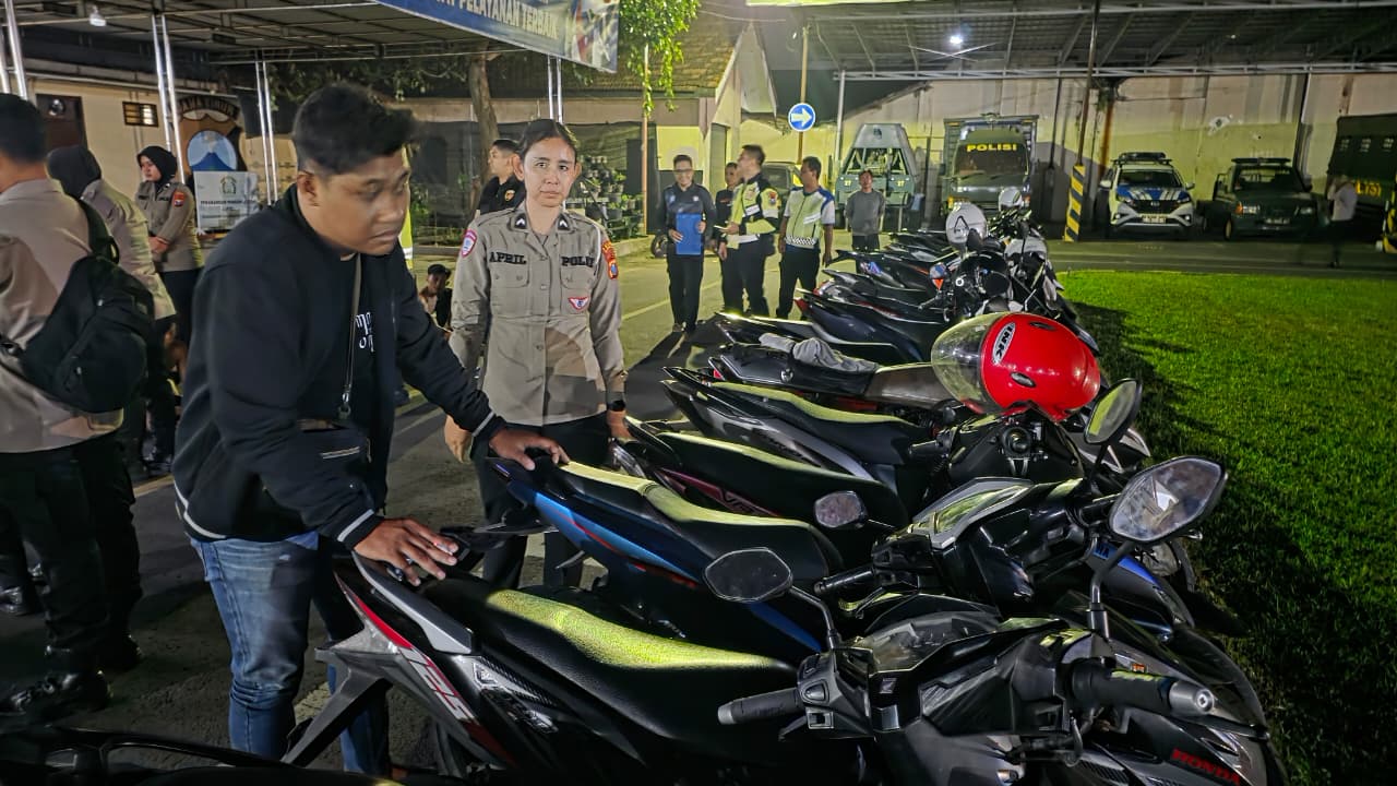 Polres Mojokerto Kota Amankan 80 Pemuda Konvoi,1 orang Kedapatan Bawa Sajam